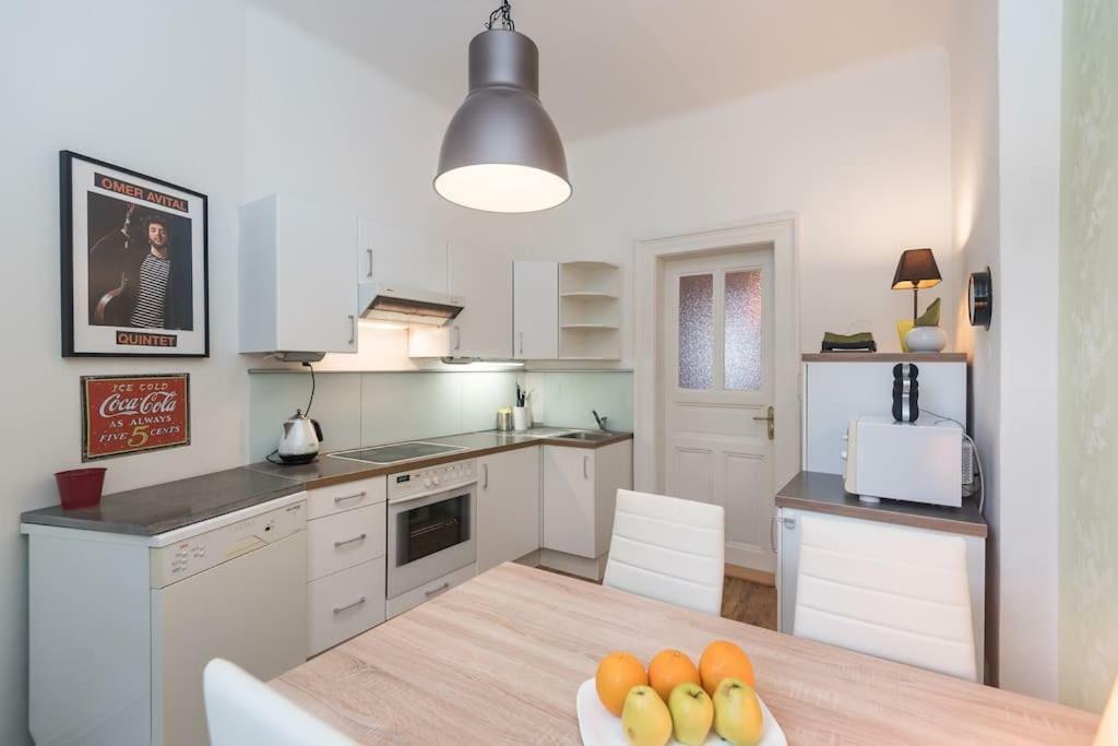 Outstanding Apartment In Center Prag Exteriör bild